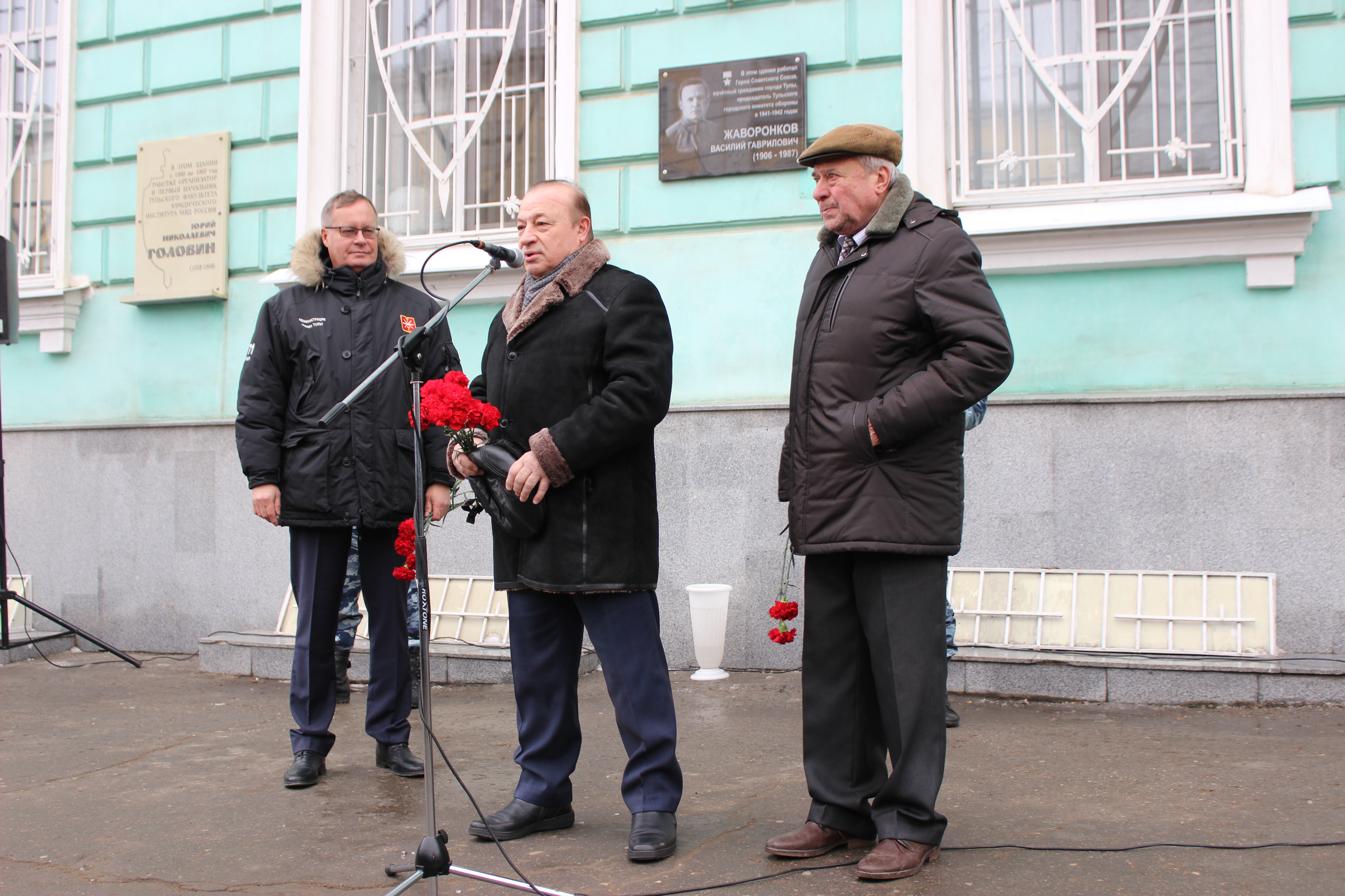 Тула установка. Василий Жаворонков Тула. Василий Гаврилович Жаворонков Тула. Мемориальная доска Жаворонкову в Туле. Жаворонков Василий Гаврилович улица в Туле.