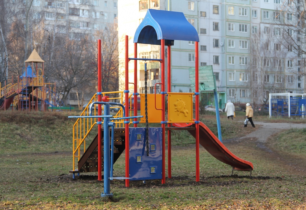 Тула заречье. Тула Заречье ул.Максимовского. Заречье Тула дворы. Максимовского 9 Тула. Благоустройство Тула Максимовского,7-9.