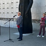 Евгений Смолянинов принял участие в памятном митинге к Дню Победы