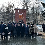 Андрей Гурьянов принял участие в возложении в честь 23 февраля