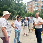 Сергей Кожевников провел встречи с жителями Зареченского округа