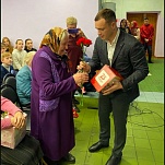 Евгений Смолянинов вручил юбилейные медали ветеранам Центрального округа