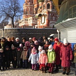 Глава МО город Тула – председатель Тульской городской Думы В.С.Могильников организовал поездку для детей в г. Москву на Новогоднюю елку.