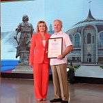 Ольга Слюсарева поздравила коллектив музея оружия со 150-летием