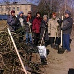 В Пролетарском районе прошел субботник, организованный депутатом Владимиром Могильниковым  