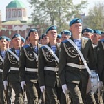 В Туле на главной площади состоялся военный парад