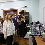 Депутаты школьной городской Думы и молодогвардейцы посетили кафедру САУ в ТулГУ