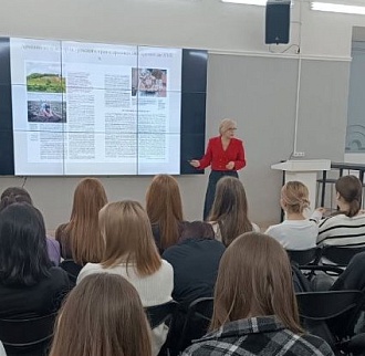 Елена Симонова встретилась со студентами Тульского колледжа профессиональных технологий и сервиса