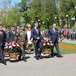 Туляки возложили цветы к Стеле Героев Советского Союза