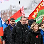 Никита Бурвиков принял участие в возложении цветов к Вечному огню в Бресте