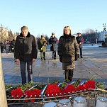 В Туле прошла торжественная церемония возложения цветов к Вечному огню